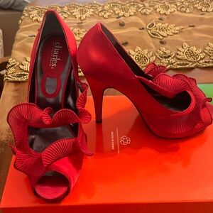 SIZE 7 like new red Charles David heels, excellent condition.